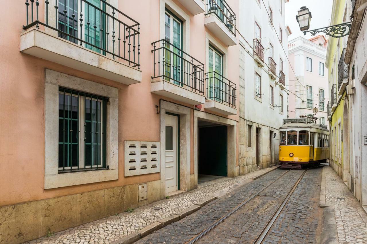 Alfama Modern Two-Bedroom Apartment W/ River View And Parking - By Lu Holidays Lisboa Εξωτερικό φωτογραφία